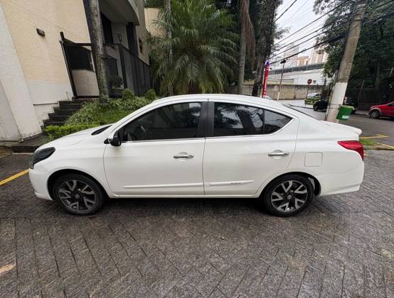 NISSAN VERSA 1.6 16V FLEXSTART UNIQUE 4P XTRONIC